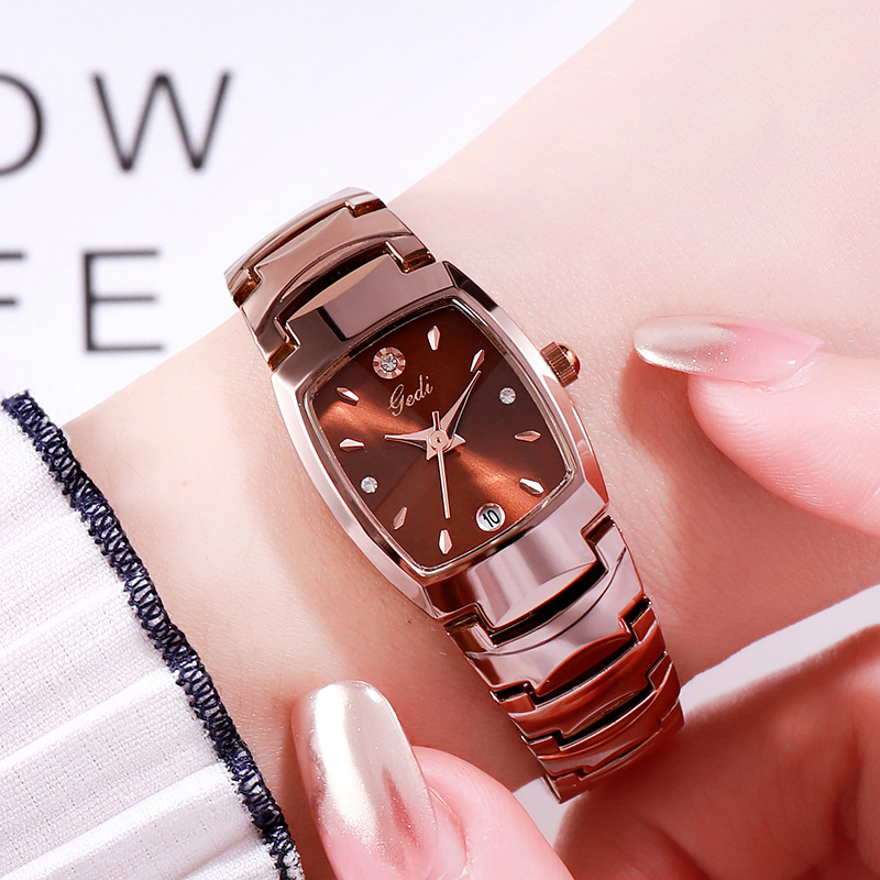 Luxury Watch Green - ساعة نسائية فاخرة من ماركة مميزة،