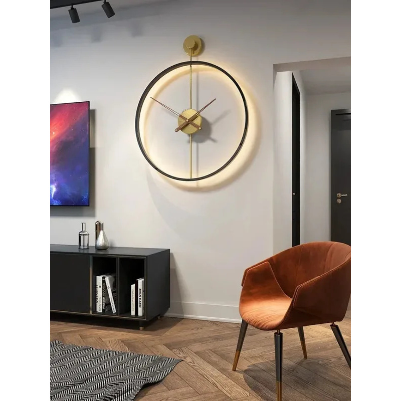 ساعة حائط إسبانية كبيرة حديثة  - مراجعة Luxury Watch Europe وسعره
