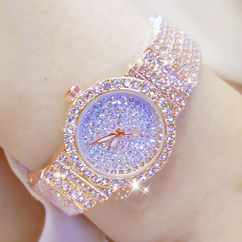 ساعات يد نسائية من الألماس ، س - مراجعة Luxury Watch Diamond وسعره