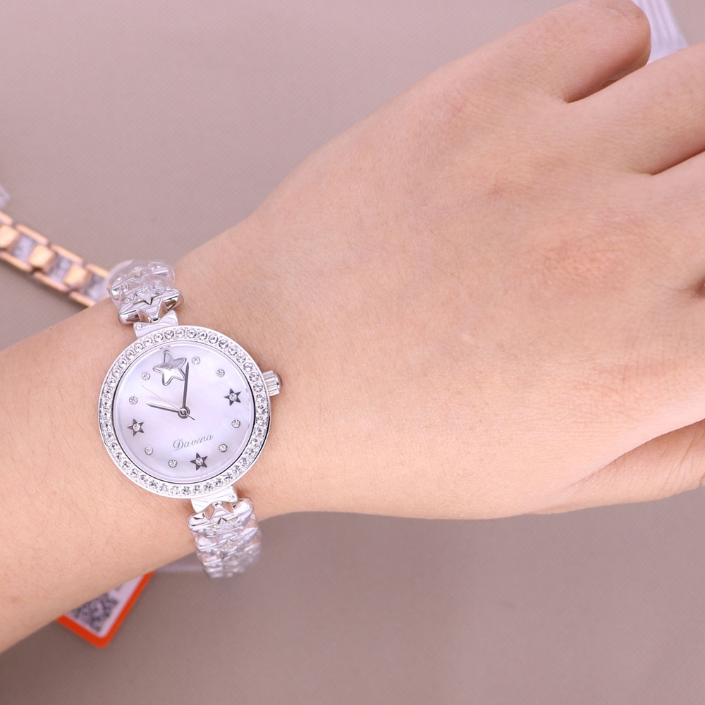 تخفيض السعر!!! خصم دافينا ميلي - مراجعة Luxury Watch Discount وسعره