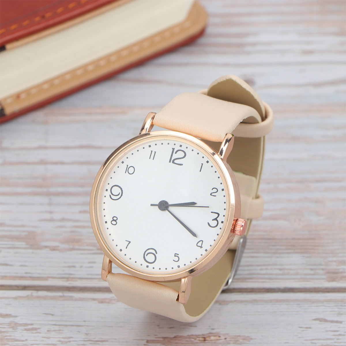 ساعة يد نسائية بحركة كوارتز، س - مراجعة Luxury Watch White وسعره