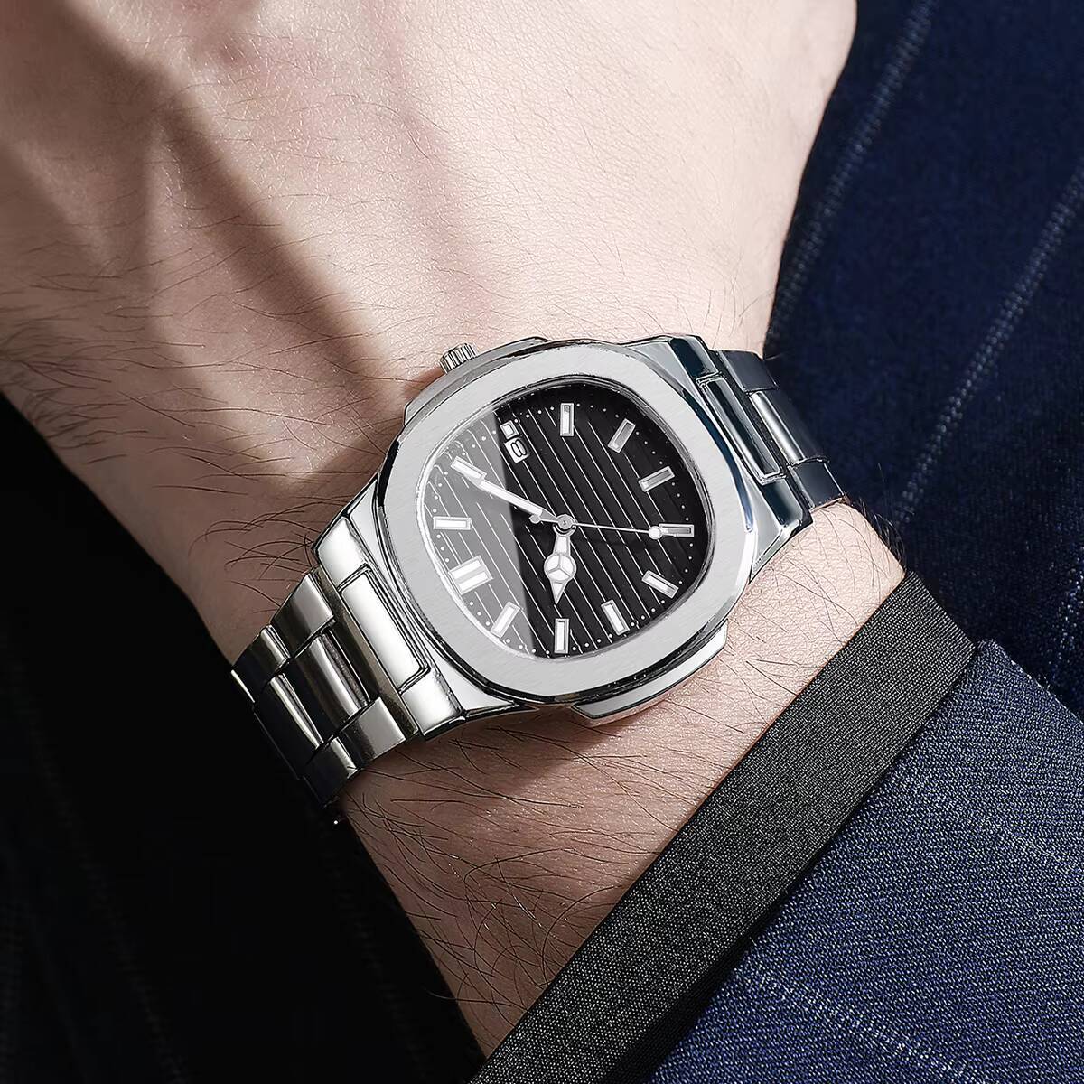 ساعات رجال الأعمال الفاخرة أزي - مراجعة Luxury Watch Jacob And Co وسعره