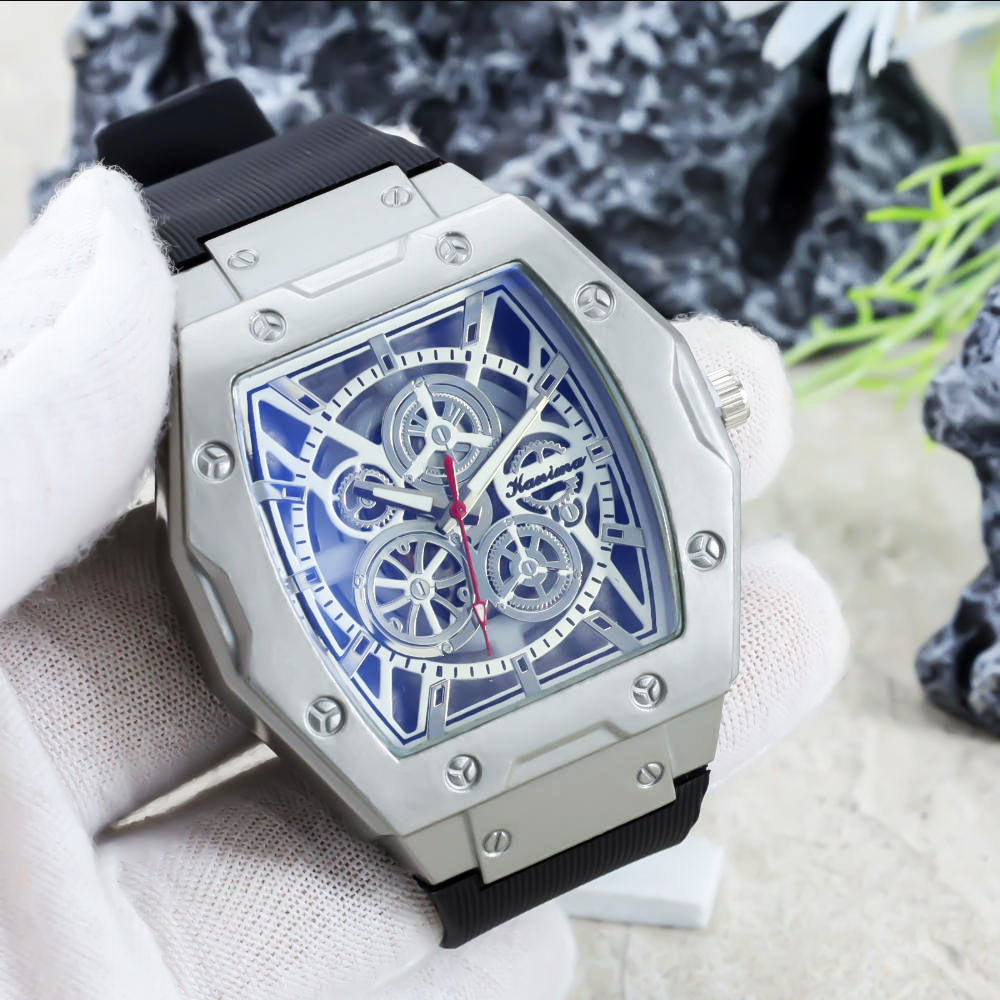 ساعة رجالية أنيقة بحزام سيليكو - مراجعة Luxury Watch Jacob And Co وسعره