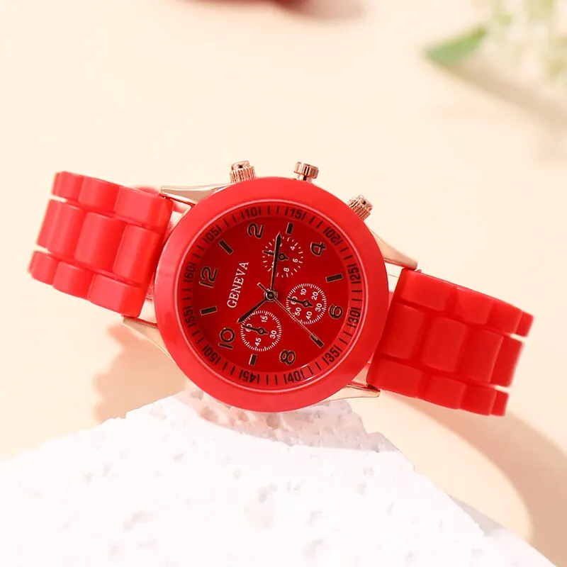 ساعة كوارتز أنيقة من السيليكون - مراجعة Luxury Watch Ladies وسعره
