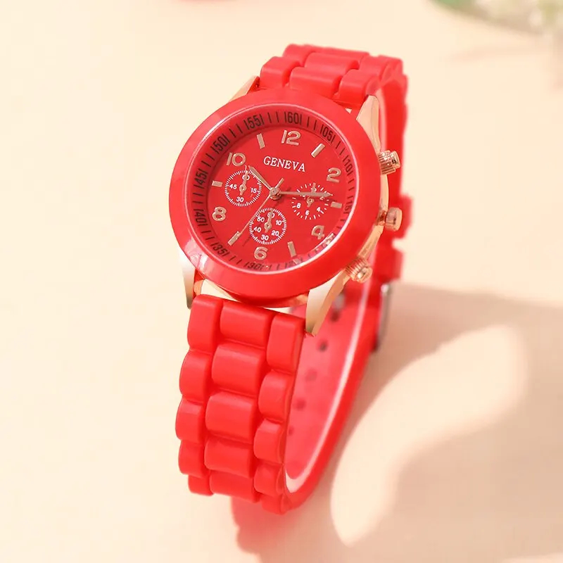 ساعة كوارتز أنيقة من السيليكون - مراجعة Luxury Watch Ladies وسعره