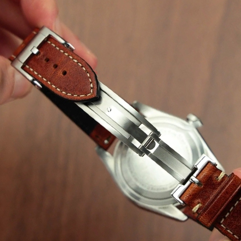 مشبك ساعة فاخر جديد قابل للطي  - مراجعة Luxury Watch Green وسعره