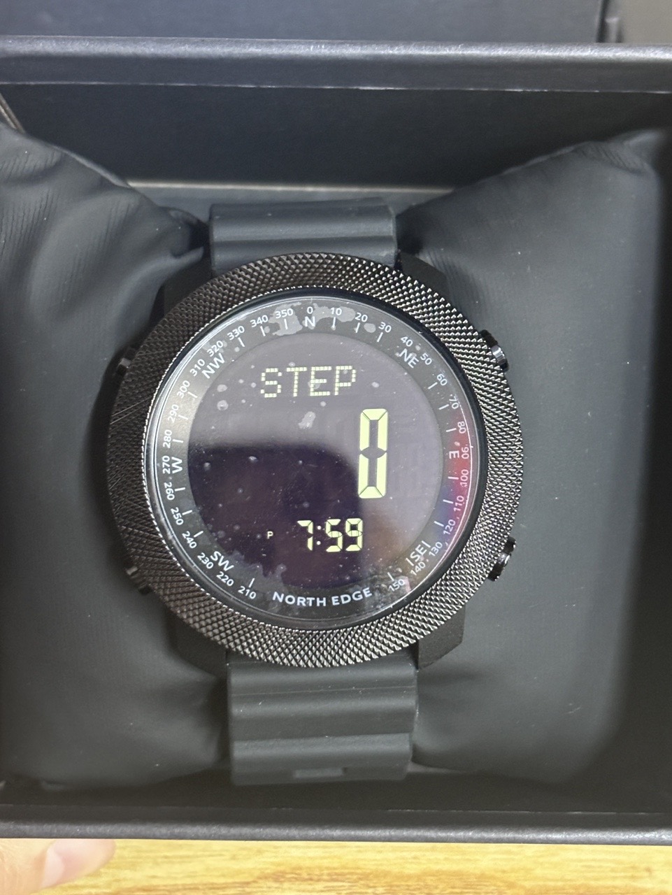 ساعة رقمية للرجال NORTH EDGE D - مراجعة Compass Watch Luxury وسعره