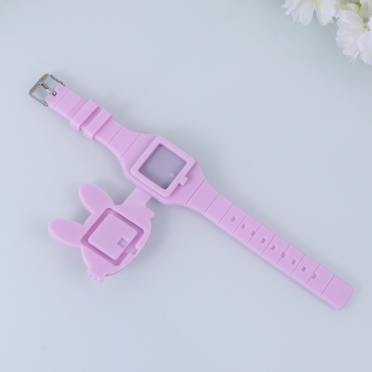 ساعة سيليكون على شكل أرنب كرتو - مراجعة Luxury Watch White وسعره