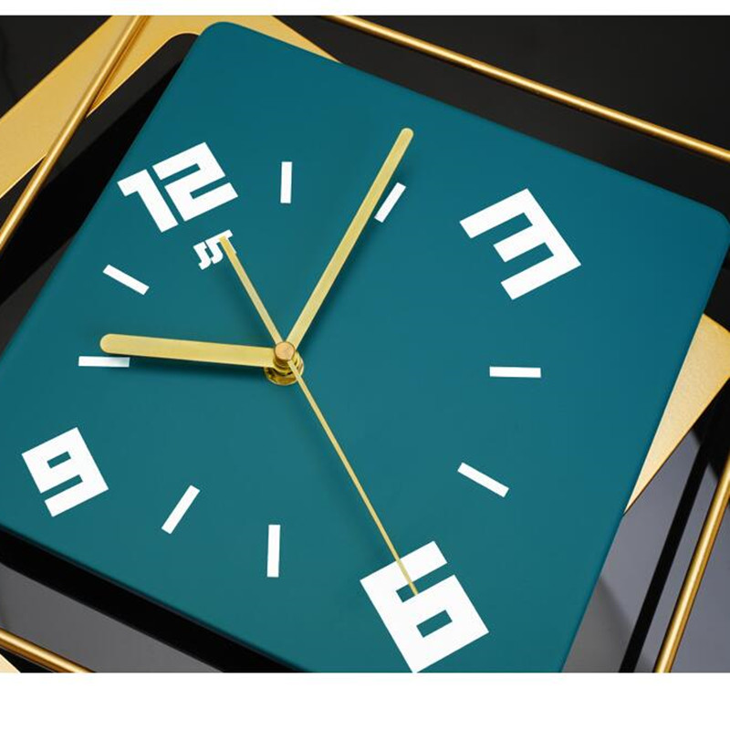 ساعة حائط مربعة ثلاثية الأبعاد - مراجعة Luxury Watch Europe وسعره