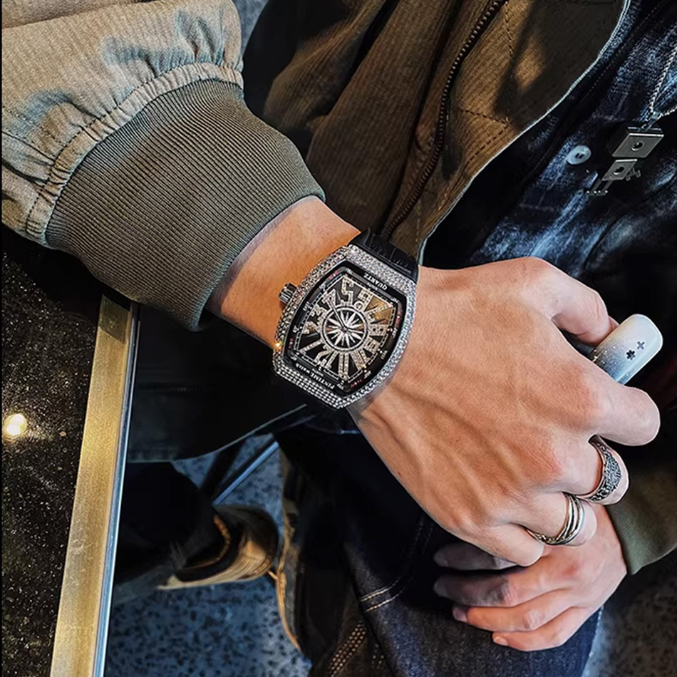 ساعة يد فاخرة للرجال مرصعة بال - مراجعة Luxury Watch Jacob And Co وسعره