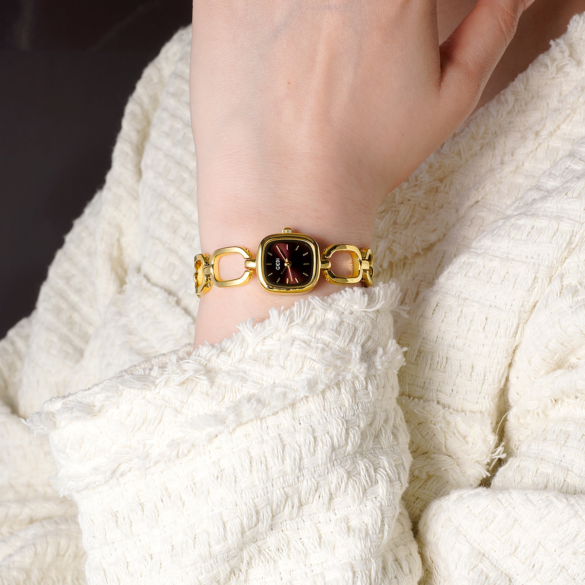 ساعات نسائية من ماركة GEDI، فا - مراجعة Luxury Watch Brand List وسعره