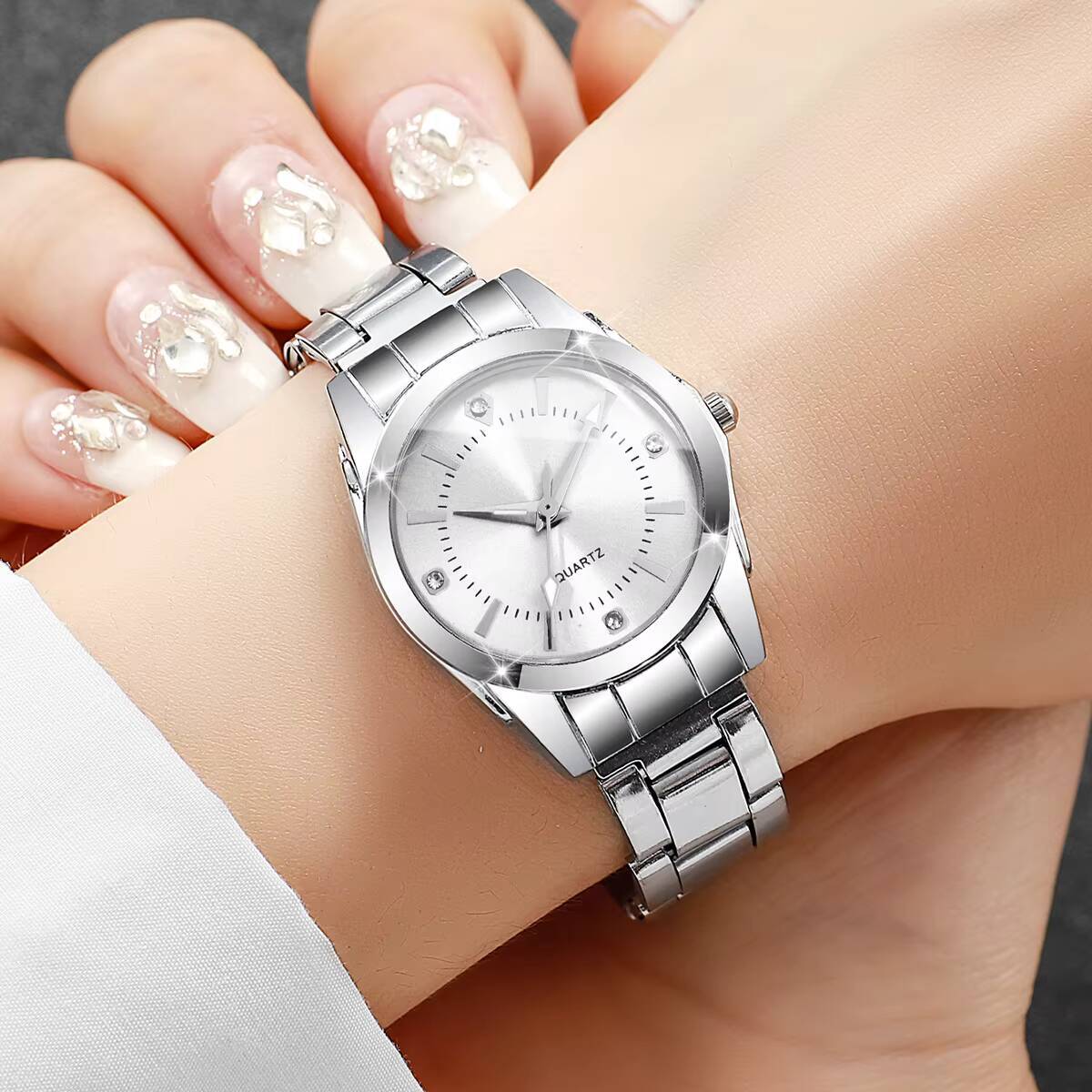 ساعات نسائية فاخرة من حجر الرا - مراجعة Luxury Watch Case Travel وسعره