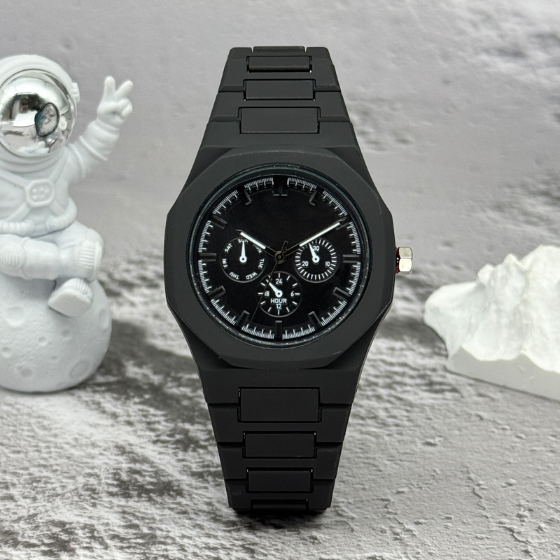 ساعة يد رجالية ونسائية من مارك - مراجعة Luxury Watch Manufacturers وسعره