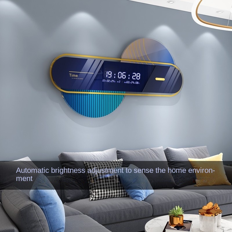 ساعة حائط فاخرة بتصميم عصري، س - مراجعة Luxury Watch Europe وسعره
