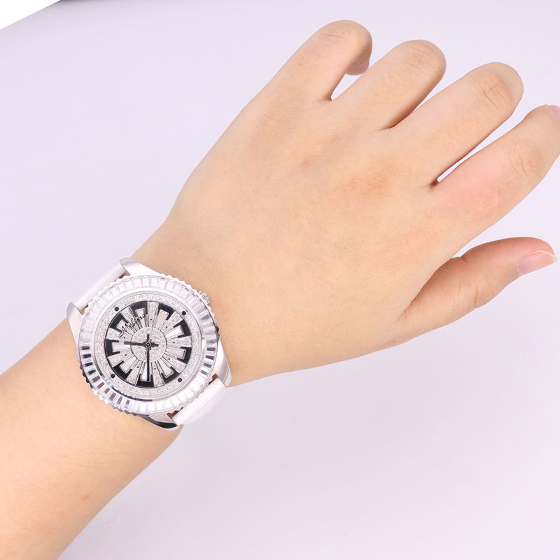 بيع!!! خصم دافينا سبين كريستال - مراجعة Luxury Watch Discount وسعره